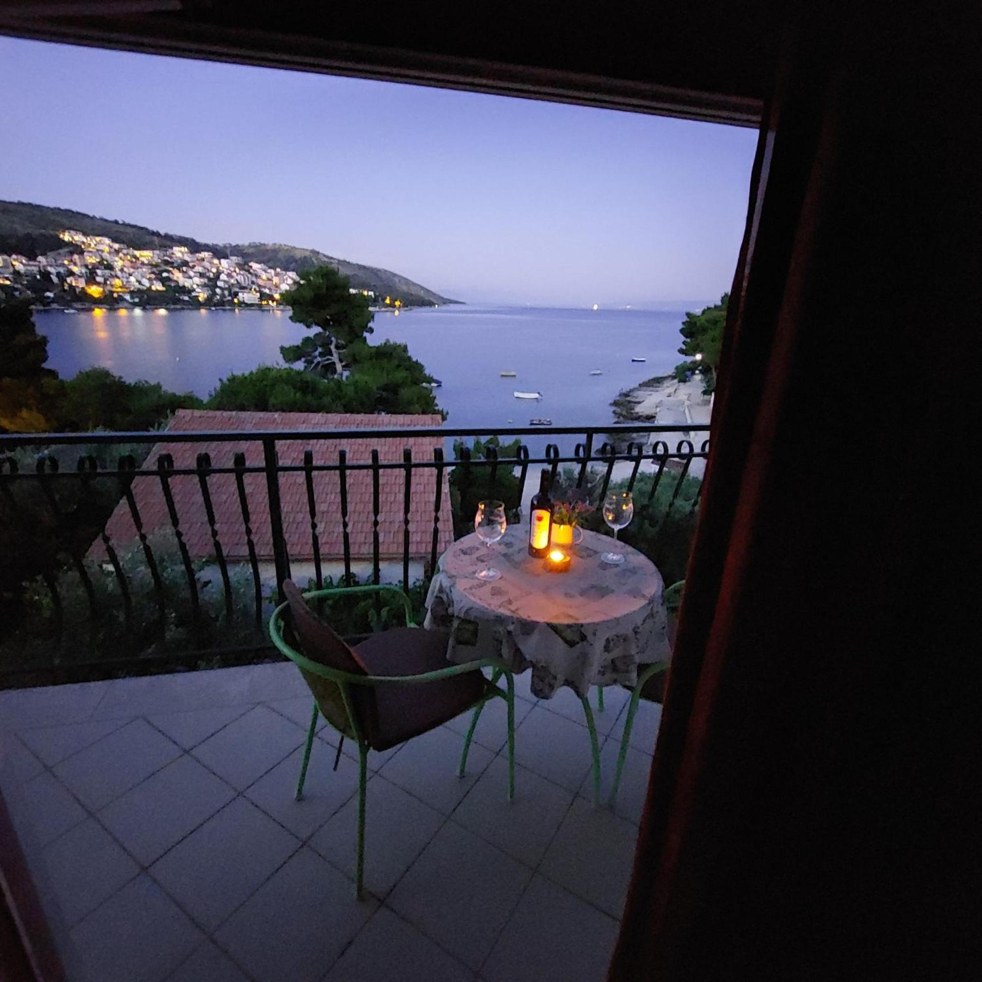Apartments Toni Трогир Экстерьер фото
